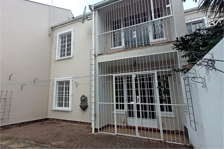 3 Bedroom Property for Sale in Bonza Bay Eastern Cape